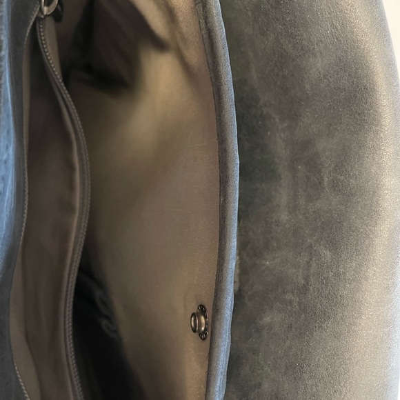 ROOTS satchel—pristine used condition - Picture 5 of 6